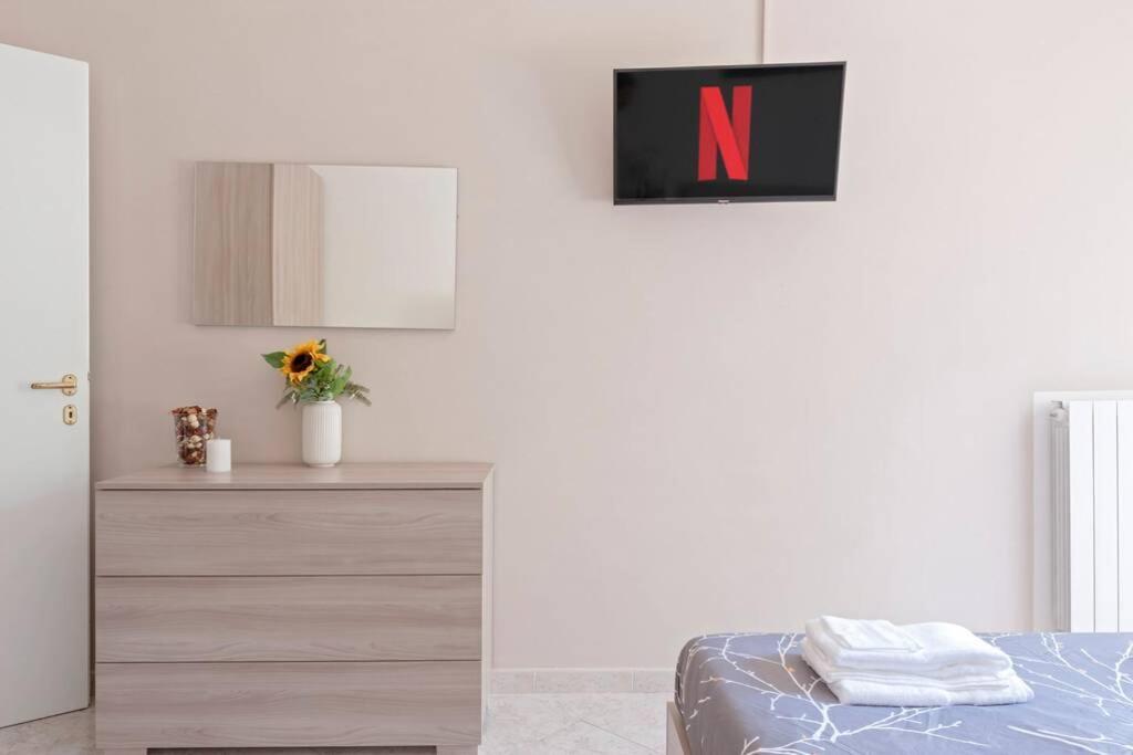 Free Parking Appartamento 5 Stelle Elegante Con Suite Ливорно Экстерьер фото
