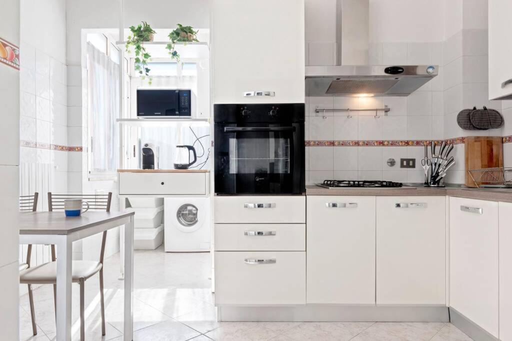 Free Parking Appartamento 5 Stelle Elegante Con Suite Ливорно Экстерьер фото