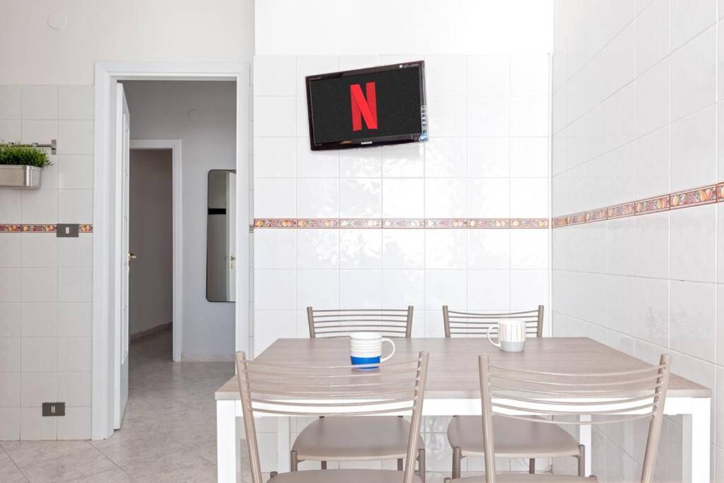 Free Parking Appartamento 5 Stelle Elegante Con Suite Ливорно Экстерьер фото
